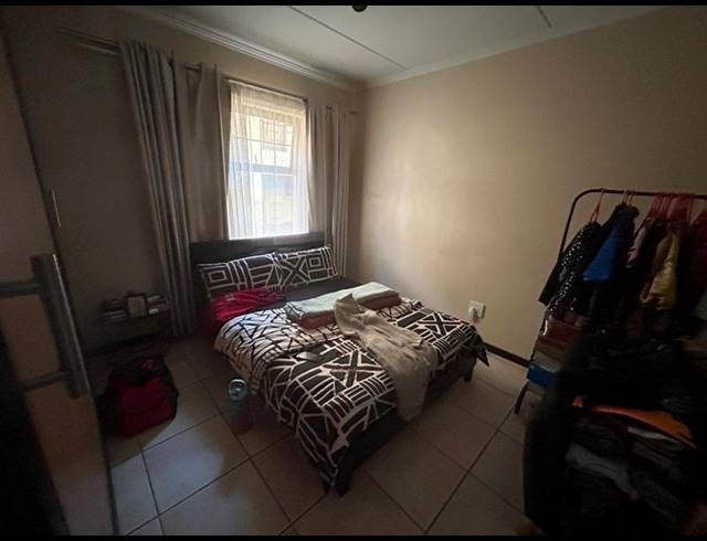 1 BEDROOM APARTMENT FOR SALE IN SUMMERFIELDS ESTATE